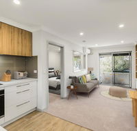 cool quiet modern secure walking distance to Perth and landmarks - Accommodation Brisbane