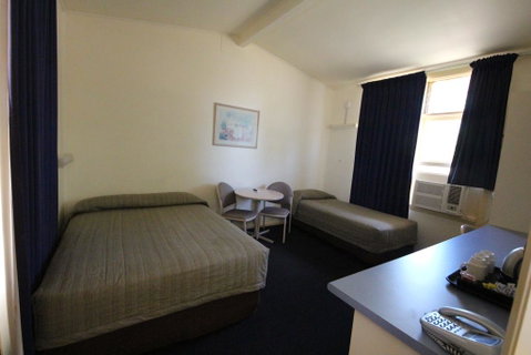 Coolabah Motel - Accommodation Brisbane 2