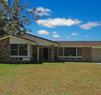 Corner Haven - family retreat with outdoor living - Accommodation Brisbane