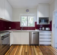 Cottesloe Beach Deluxe Apartment - Accommodation Brisbane