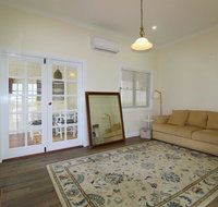 Crescent Haven 2A View Street