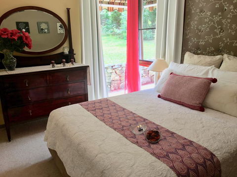 Crimson Villa - Accommodation Brisbane 1
