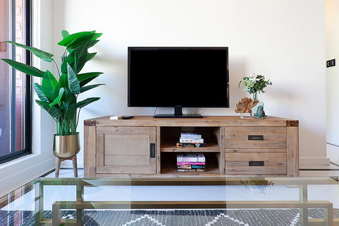 CROWN JEWEL - Hosted By: L'Abode Accommodation - Accommodation Brisbane 3