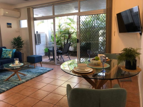 Crystal Palms - Accommodation Brisbane 3