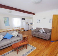 Culburra Sea Stay - beach and shop an easy walk - Accommodation Brisbane