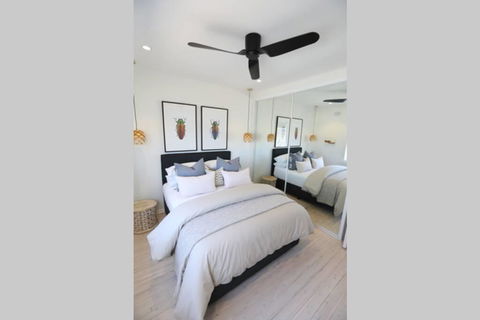 D'Luxe Designer Den Bondi-Ocean View Apartment - Accommodation Brisbane 2