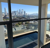 Darlinghurst Spacious apartment with balcony and pool with harbour views - Accommodation Brisbane
