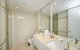 Deluxe Private Apartment In Surfers Paradise - thumb 2