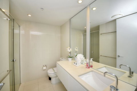 Deluxe Private Apartment In Surfers Paradise - Accommodation Brisbane 2