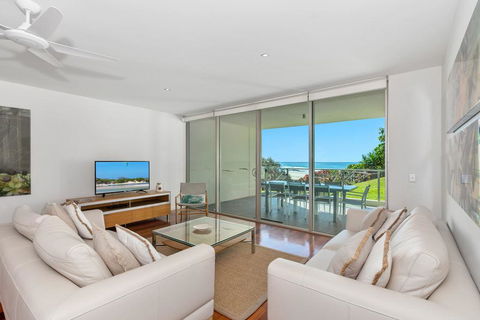 DIRECT BEACH ACCESS - 3 BED APART - CABARITA BEACH - Accommodation Brisbane 1