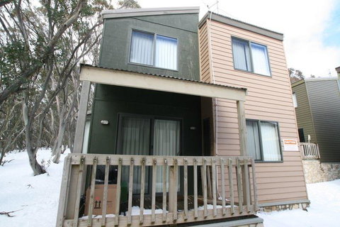 Discobulous 6 - Accommodation Brisbane 1