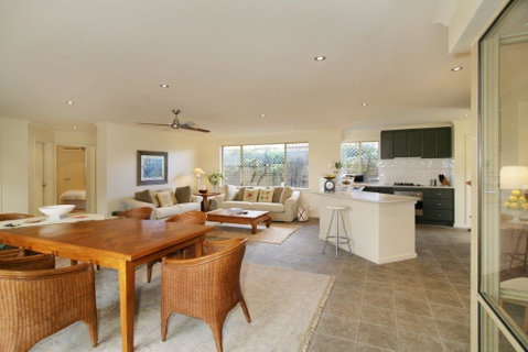 Dolphin 3 Bedroom House By Shoalwater Executive Homes - Accommodation Brisbane 3