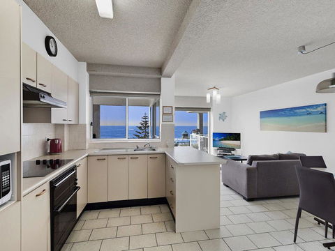 Dolphin Court 5 - Accommodation Brisbane 2