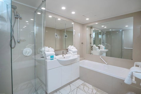 Dorchester On The Beach - Accommodation Brisbane 3