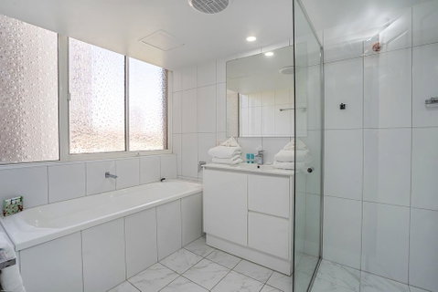 Dorchester On The Beach - Accommodation Brisbane 2