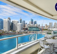 DREAM HARBOUR VIEW 2 BRM // GYM POOL and PARKING - Accommodation Brisbane