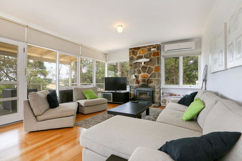 DROMANA BEACH SHACK... - Accommodation Brisbane 3
