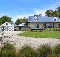 Duncraig House - open fireplace spa pet friendly - Accommodation Brisbane