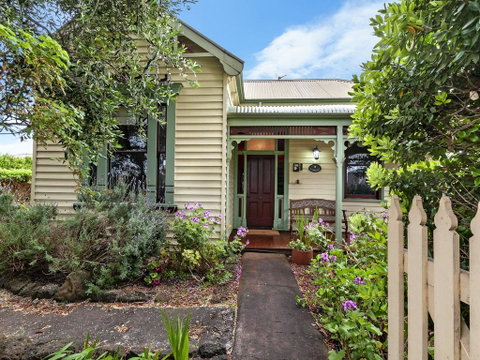 EAMONT ON SACKVILLE - Accommodation Brisbane 1