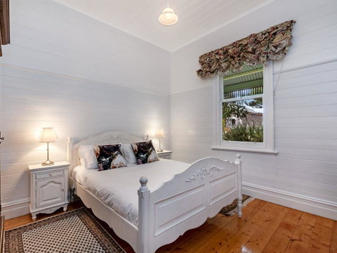 EAMONT ON SACKVILLE - Accommodation Brisbane 3