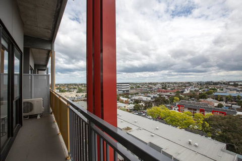 Elegant 2BR@Footscray Station - Accommodation Brisbane 3