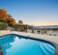 Ellerina Sea Vista Luxury Family Retreat with sauna pool amazing water views walk to beach - Accommodation Brisbane