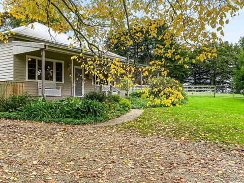Elm Cottage - Accommodation Brisbane 0