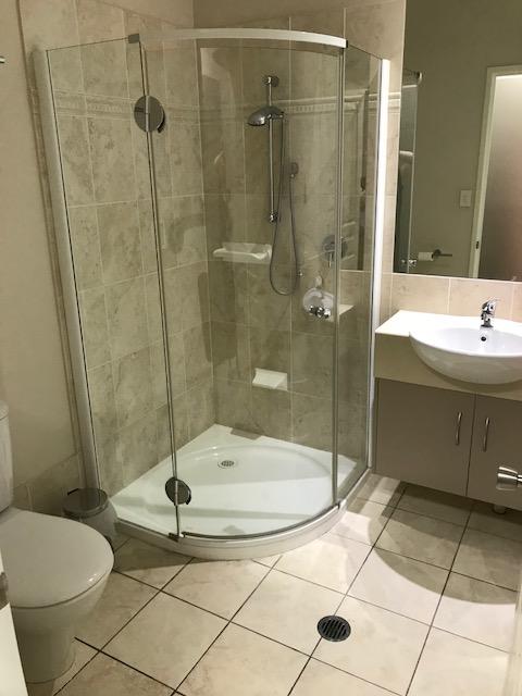Emerald Executive Apartments - Accommodation Brisbane 3