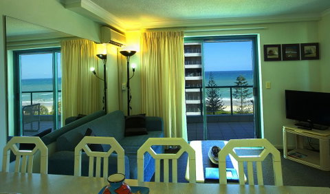 Emerald Sands Holiday Apartments - Accommodation Brisbane 3
