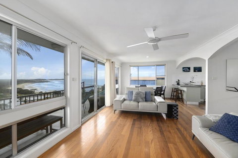 Emerald Views - Accommodation Brisbane 2