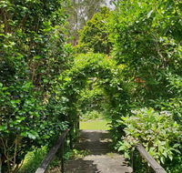 English Gardens - Garden Cottage - Accommodation Brisbane