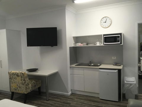 Escape On Lake - Accommodation Brisbane 1