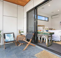 Eternity 141 - Room with private bathroom balcony bed  breakfast - Accommodation Brisbane