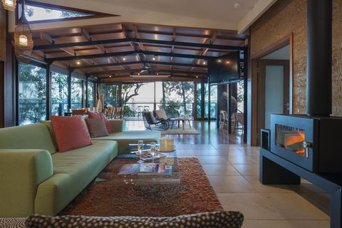 Eumarella Shores Noosa Lake Retreat - Accommodation Brisbane 1
