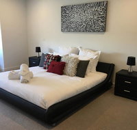 Executive Mansion Spring Racing Melbourne Cup - Accommodation Brisbane