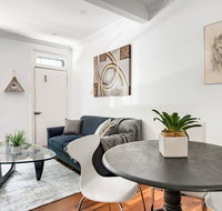 Expansive House Seconds from Oxford Street - Accommodation Brisbane