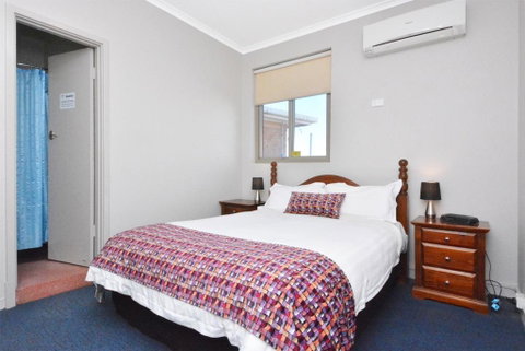 Eyre Hotel - Accommodation Brisbane 0