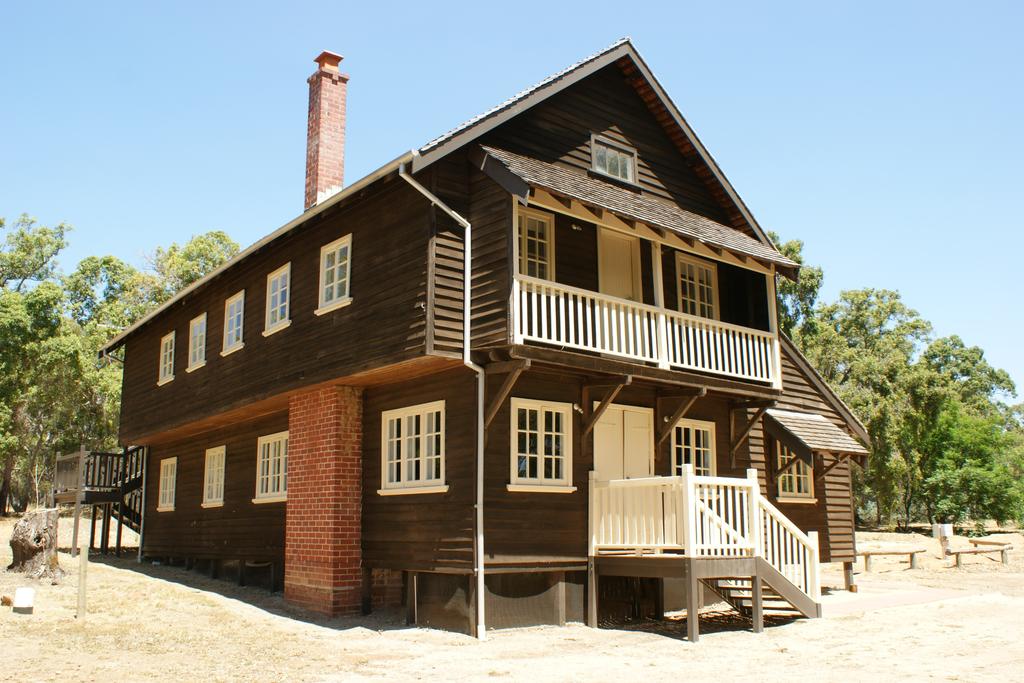 Pinjarra WA Accommodation Brisbane