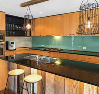 Family Foreshore Favourite - Accommodation Brisbane
