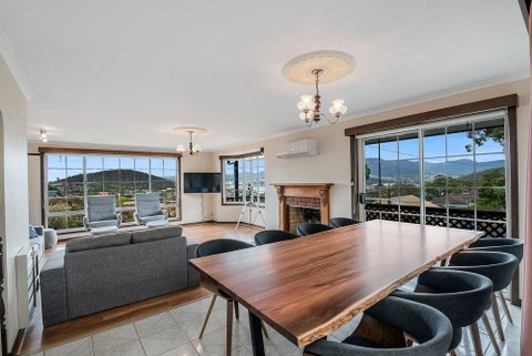 FAMILY With Children Of All Ages - Water/Bridge View - Accommodation Brisbane 1