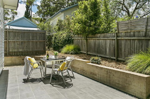 Family-friendly Hideaway In Quiet Suburb - Accommodation Brisbane 1