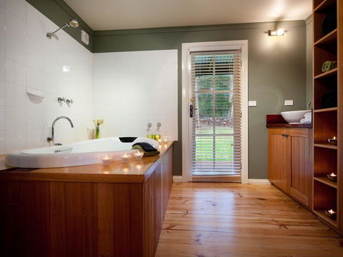 Finlie - Accommodation Brisbane 0