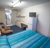 Fourth Ave Motor Inn - Accommodation Brisbane