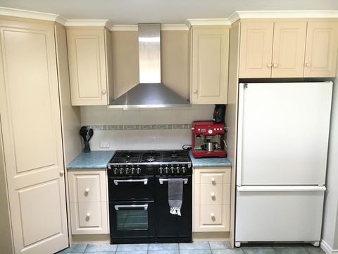 Fox Farm - Entire House Sleeps 12 Ppl - Accommodation Brisbane 3