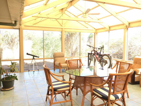 Fox Farm - Entire House Sleeps 12 Ppl - Accommodation Brisbane 2