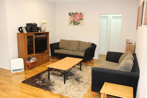 Frangipani Villa Innaloo - Accommodation Brisbane 3