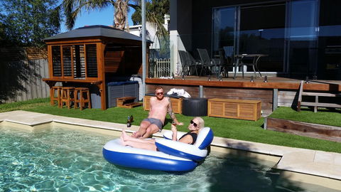 Frankston Hilltop Retreat - Accommodation Brisbane 1