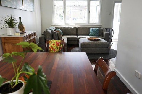 Gallery House Dwellingup - Accommodation Brisbane 2