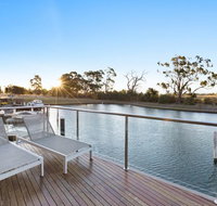 Gippsland Lakehouse A - Canal frontage - Accommodation Brisbane