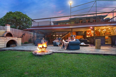 Gladstone Backpackers - Accommodation Brisbane 0